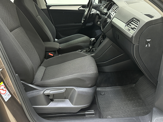 Volkswagen Tiguan CONNECT, 2019 года, пробег 74309 км