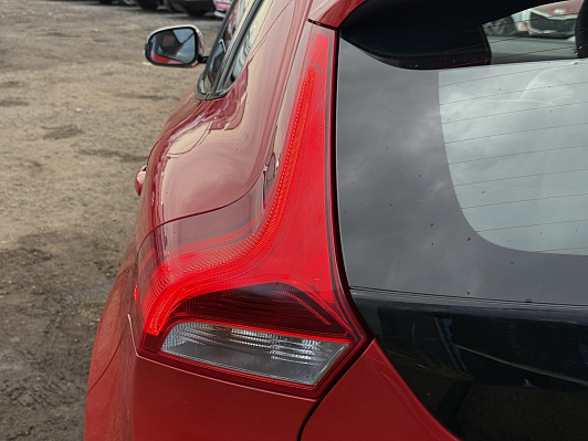 Volvo V40 Cross Country, 2016 года, пробег 100000 км