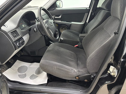 Lada (ВАЗ) Priora Люкс, 2011 года, пробег 211000 км