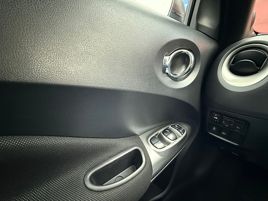 Nissan Juke SE, 2012 года, пробег 150000 км