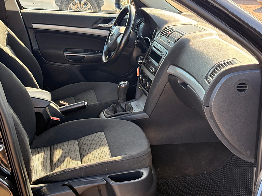 Skoda Octavia Ambition, 2012 года, пробег 222371 км