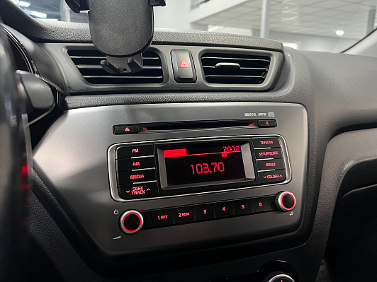 Kia Rio Luxe, 2015 года, пробег 135000 км
