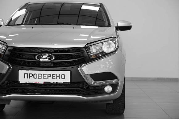 Lada (ВАЗ) XRAY Top Юбилейная (2016-2017), 2016 года, пробег 97000 км