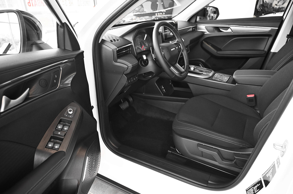 Haval Jolion Техно+, белый
