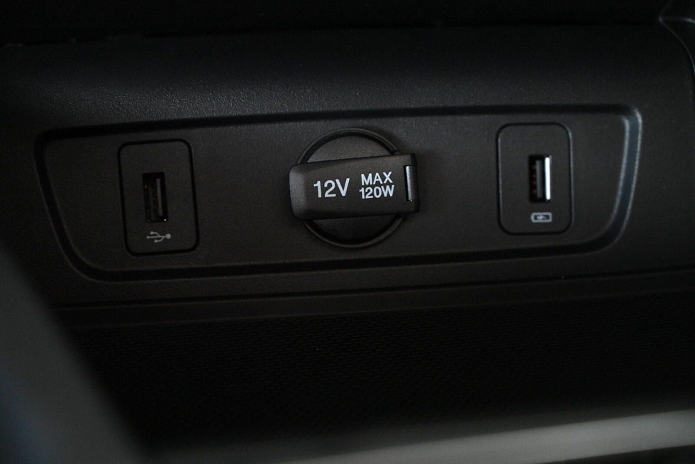 Changan Eado Plus Техно, серебряный