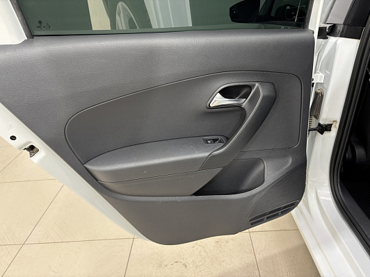 Volkswagen Polo Comfortline, 2019 года, пробег 116455 км