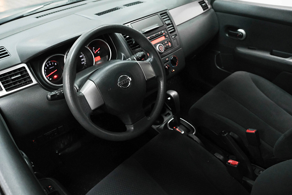 Nissan Tiida, 2012 года, пробег 102709 км