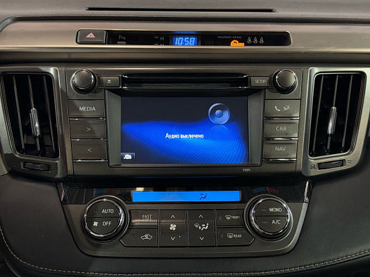Toyota RAV4, 2015 года, пробег 136920 км