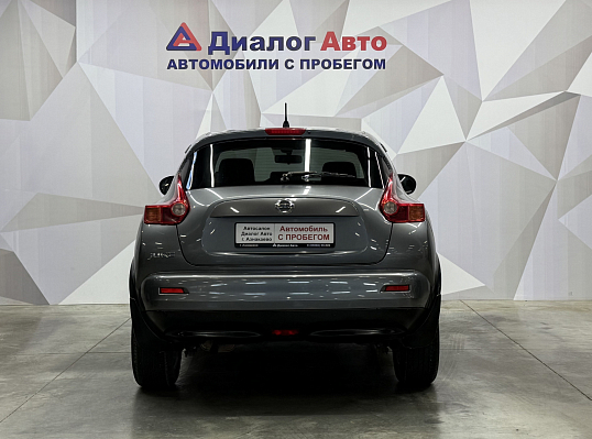 Nissan Juke SE+, 2012 года, пробег 139800 км
