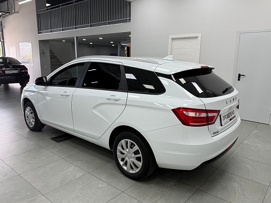 Lada (ВАЗ) Vesta Comfort, 2021 года, пробег 123756 км