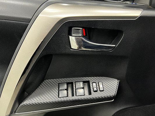 Toyota RAV4, 2012 года, пробег 162000 км
