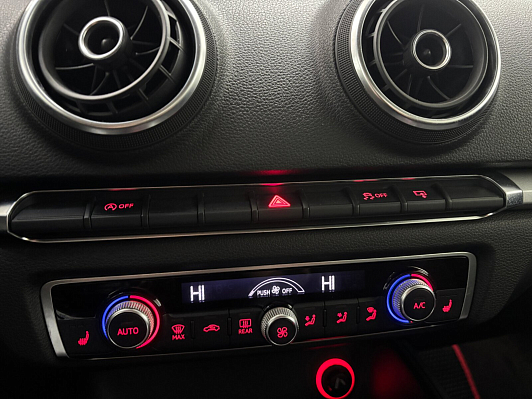 Audi A3 Attraction, 2015 года, пробег 166821 км