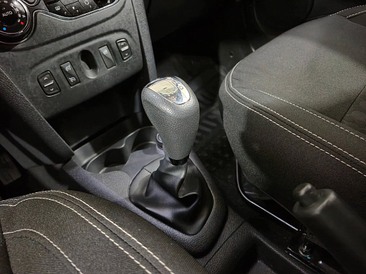 Renault Sandero Confort, 2015 года, пробег 154592 км