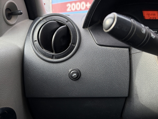 Renault Logan Expression, 2008 года, пробег 195395 км