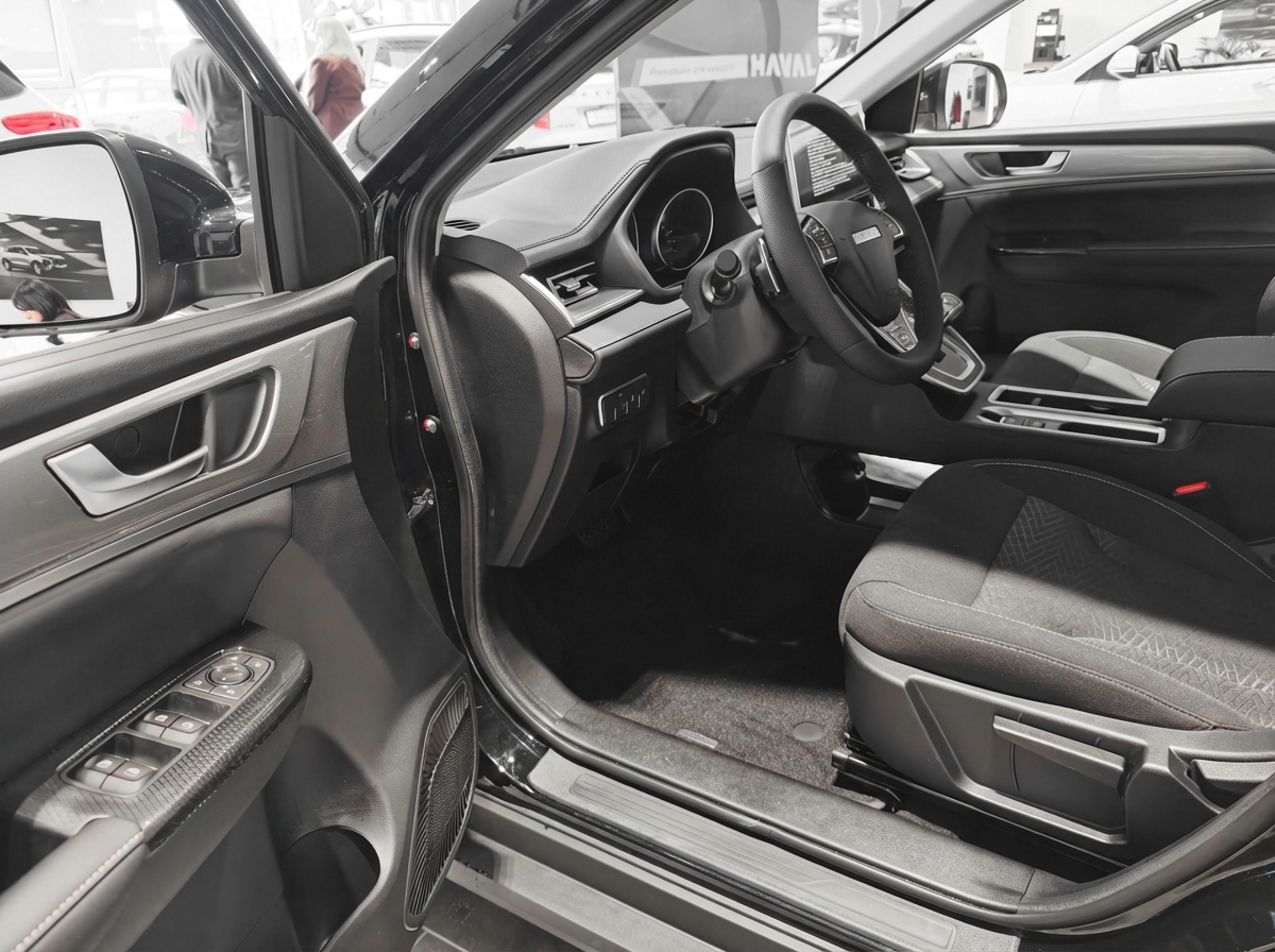 Haval M6 Оптимум, черный