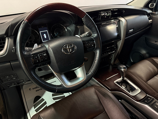 Toyota Fortuner Престиж, 2017 года, пробег 138000 км