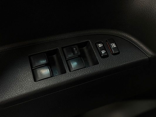 Toyota Highlander, 2013 года, пробег 228793 км