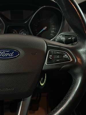 Ford Focus SYNC Edition, 2015 года, пробег 101000 км