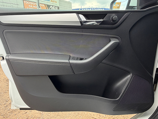 Skoda Rapid Hockey Edition Ambition, 2019 года, пробег 97248 км