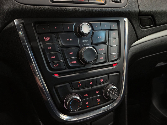 Opel Mokka Essentia, 2013 года, пробег 196140 км