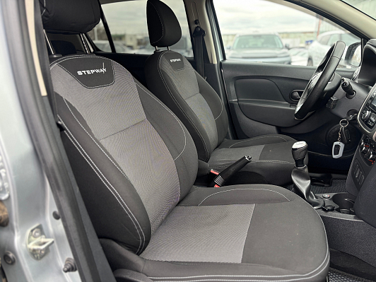 Renault Sandero Stepway Life, 2021 года, пробег 120304 км