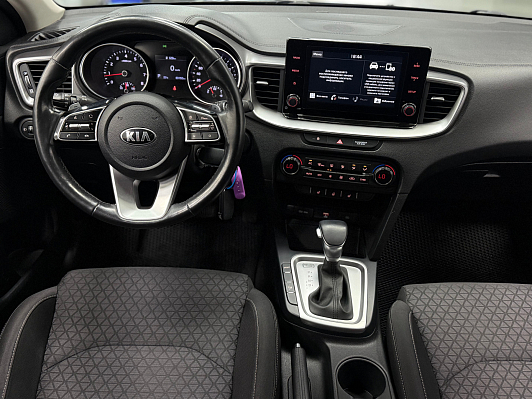 Kia Ceed Luxe, 2020 года, пробег 83000 км