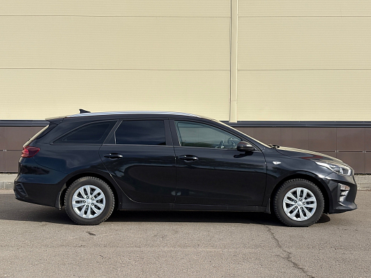 Kia Ceed Luxe, 2021 года, пробег 102400 км