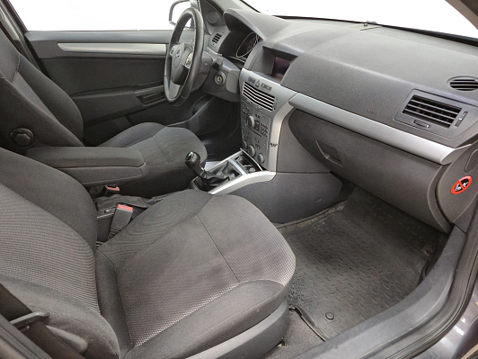 Opel Astra, 2011 года, пробег 191809 км