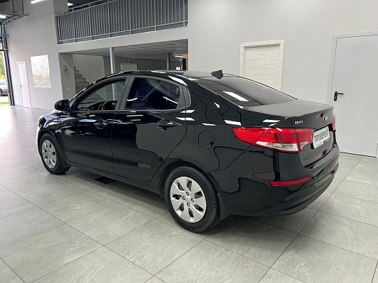 Kia Rio Luxe, 2017 года, пробег 118000 км