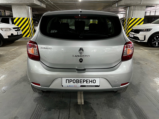 Renault Sandero Confort, 2015 года, пробег 231000 км