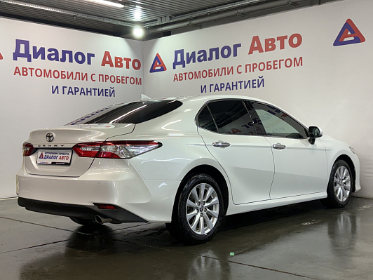 Toyota Camry Элеганс Safety, 2020 года, пробег 134000 км