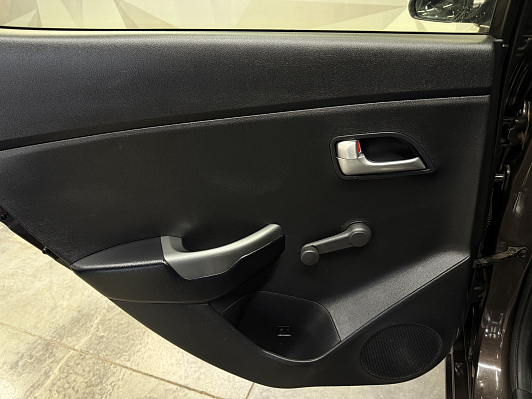 Kia Rio Luxe, 2015 года, пробег 84931 км