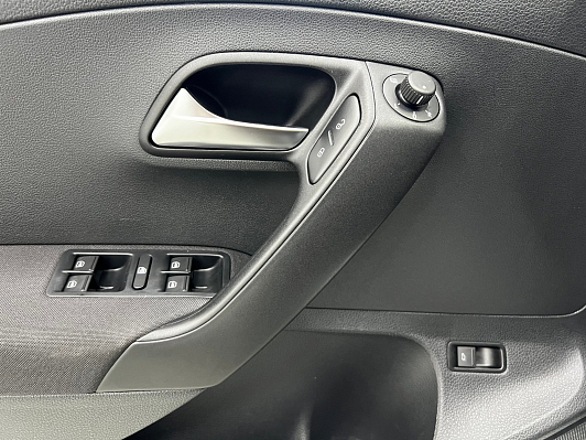 Volkswagen Polo Comfortline, 2020 года, пробег 119415 км