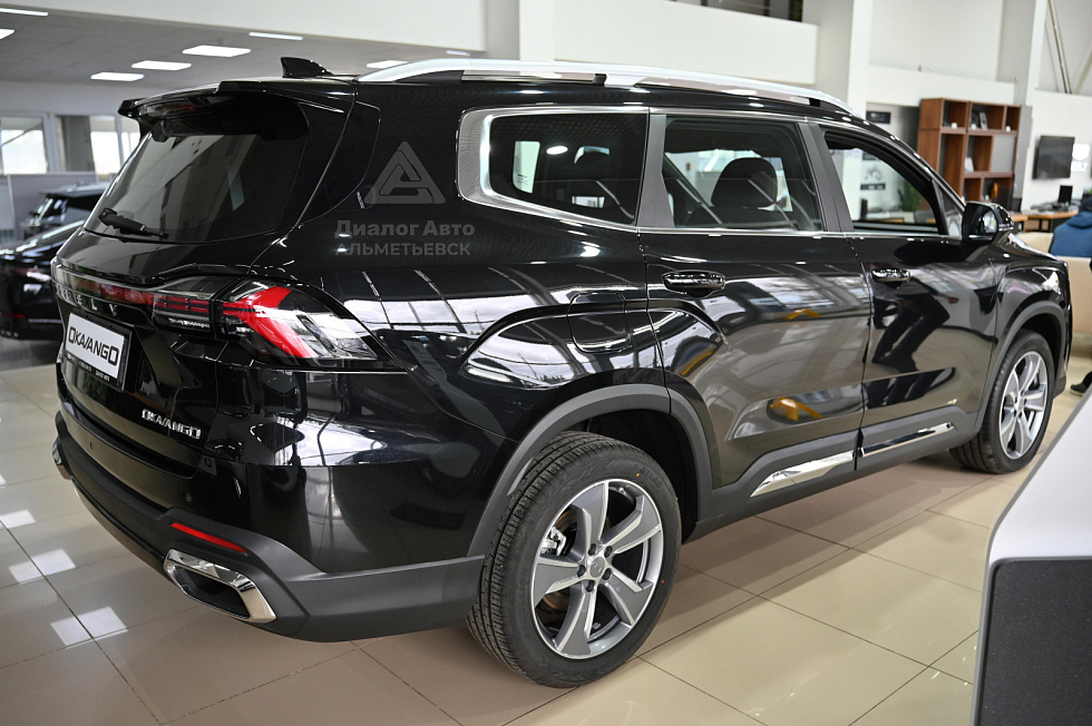 Geely Okavango Флагман, черный