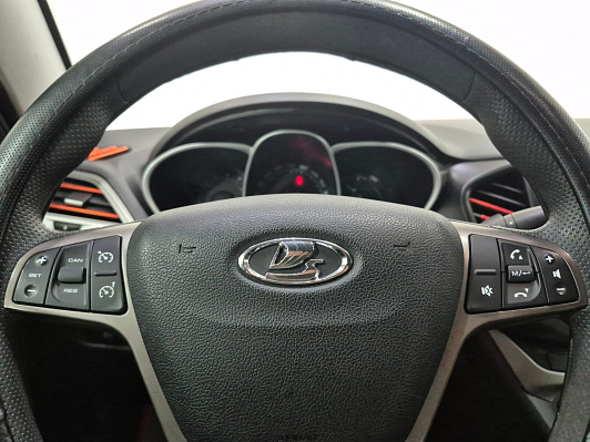 Lada (ВАЗ) Vesta Exclusive (2018-2019), 2017 года, пробег 98435 км