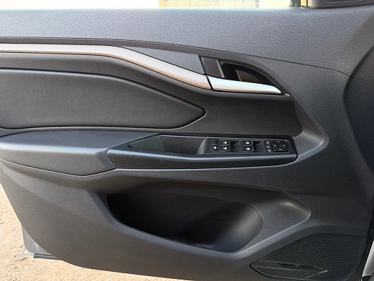 Lada (ВАЗ) Vesta Luxe Multimedia (2019-2021), 2017 года, пробег 113992 км
