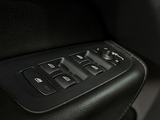 Volvo XC60 Momentum, 2018 года, пробег 90500 км