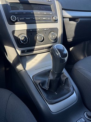 Skoda Octavia Ambition, 2013 года, пробег 296326 км