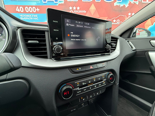 Kia Ceed Luxe, 2023 года, пробег 31000 км