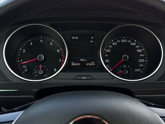 Volkswagen Tiguan CONNECT, 2017 года, пробег 278000 км