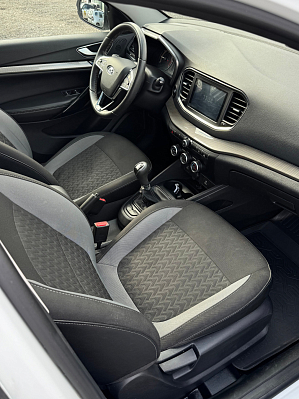 Lada (ВАЗ) Vesta, 2023 года, пробег 63279 км