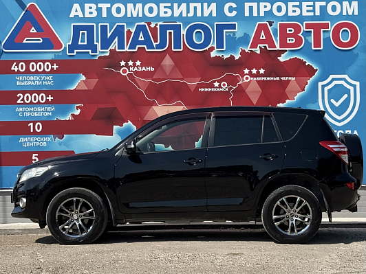 Toyota RAV4, 2011 года, пробег 196465 км