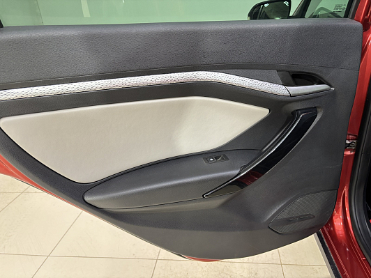 Lada (ВАЗ) Vesta Luxe Multimedia (2017-2019), 2018 года, пробег 152280 км
