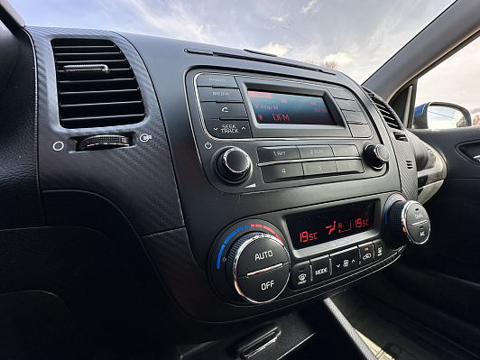 Kia Cerato Prestige, 2013 года, пробег 275000 км