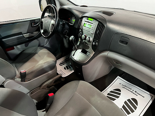 Hyundai H-1 Comfort, 2013 года, пробег 302936 км
