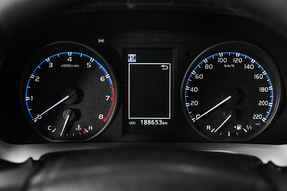Toyota RAV4, 2017 года, пробег 187660 км