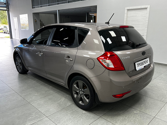 Kia Ceed, 2011 года, пробег 183086 км