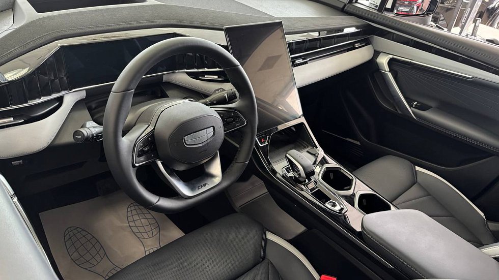 Geely Atlas Флагман, белый