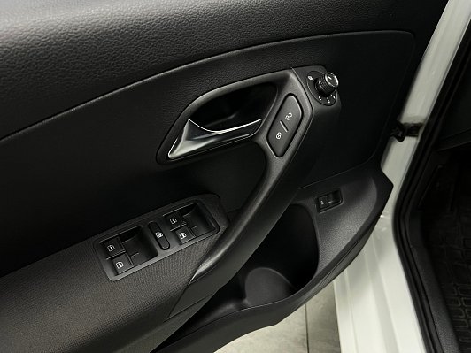 Volkswagen Polo Comfortline, 2019 года, пробег 131944 км