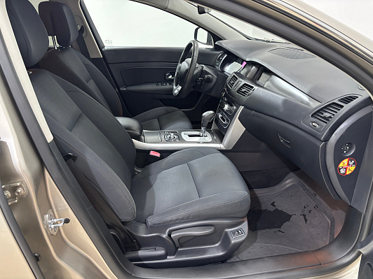 Renault Latitude Dynamique, 2013 года, пробег 118132 км
